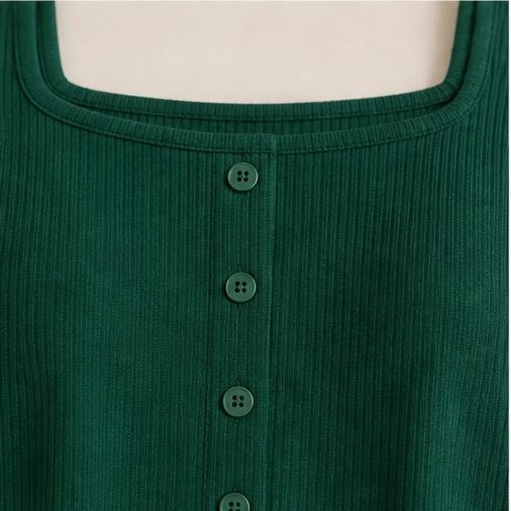 Emerald Lace Trim Top - Picture 4 of 6